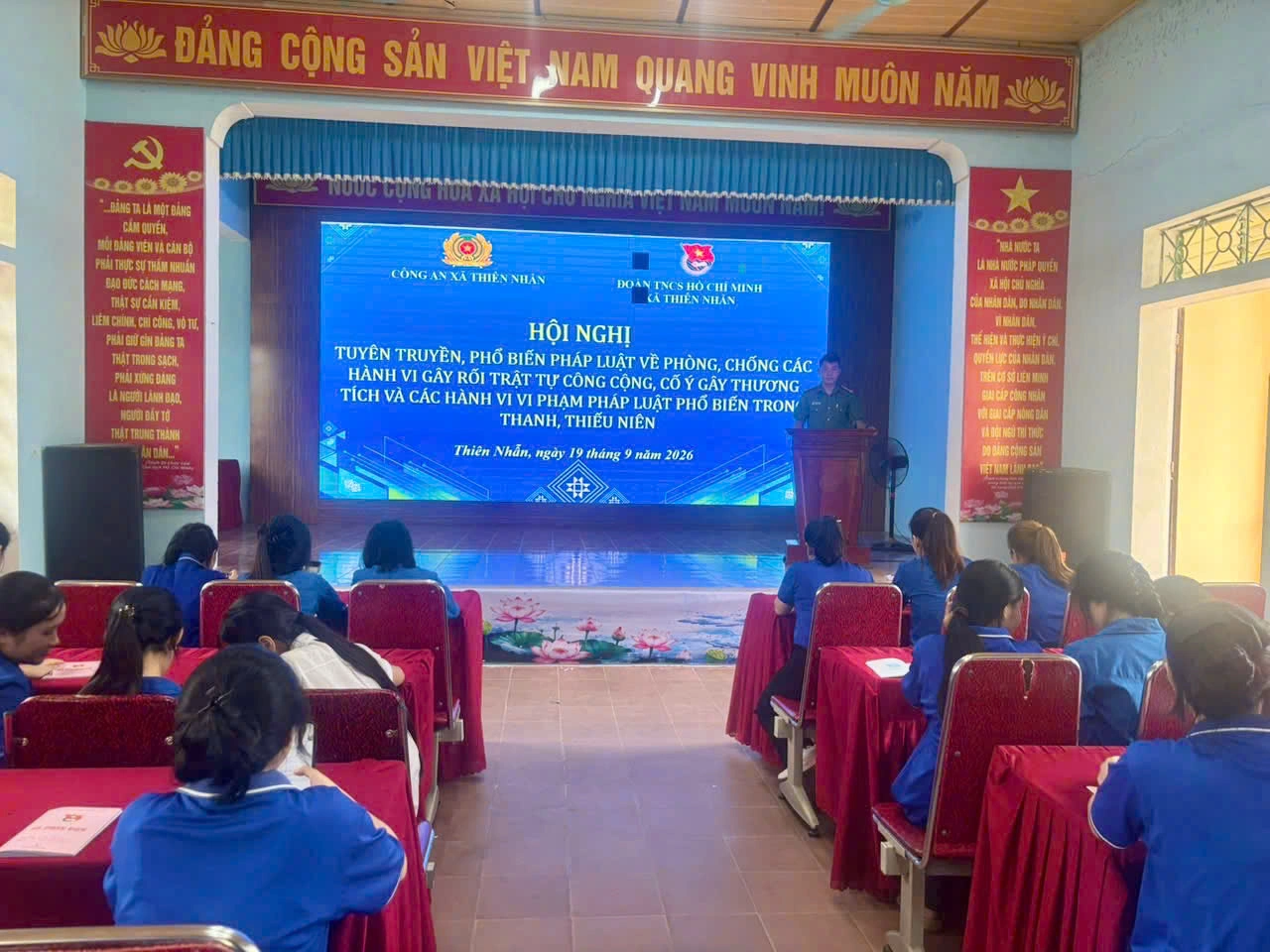 Công an xã Thiên Nhẫn tuyên truyền, phổ biến pháp luật cho thanh, thiếu niên