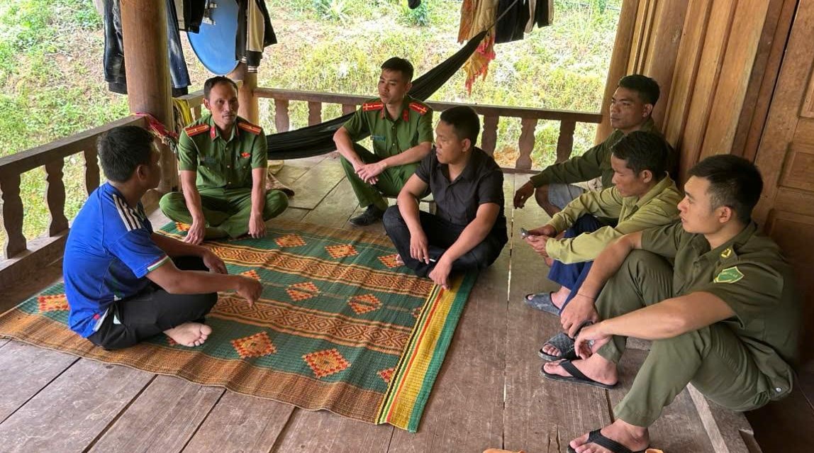 Công an xã Chiêu Lưu tuyên truyền, phổ biến pháp luật tại bản Bảo Thắng