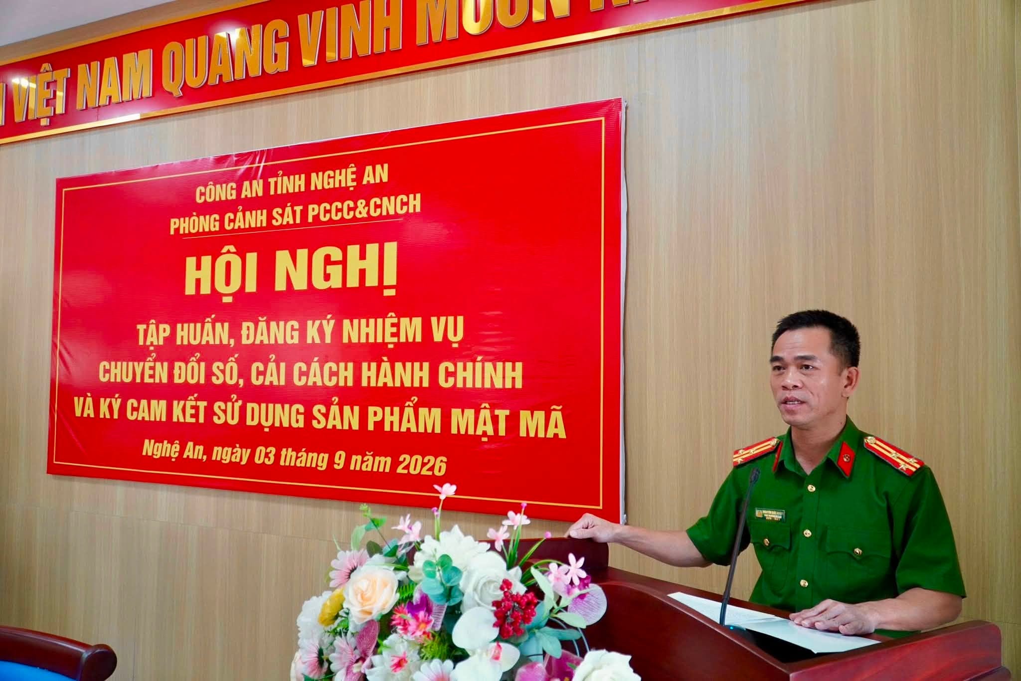 Phòng Cảnh sát PCCC và CNCH Công an tỉnh tập huấn, đăng ký nhiệm vụ chuyển đổi số, cải cách hành chính