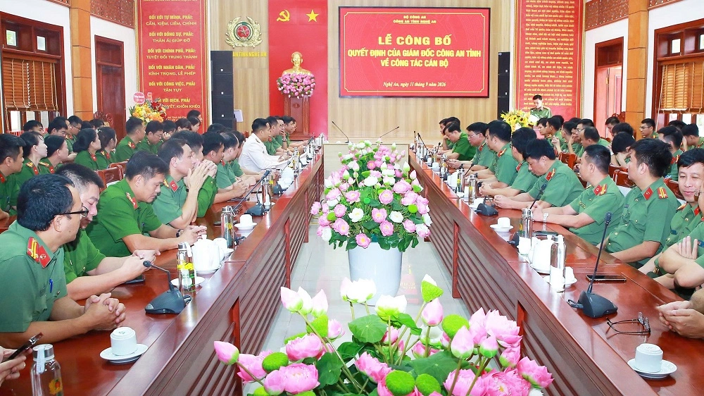 Công bố quyết định của Giám đốc Công an tỉnh về công tác cán bộ