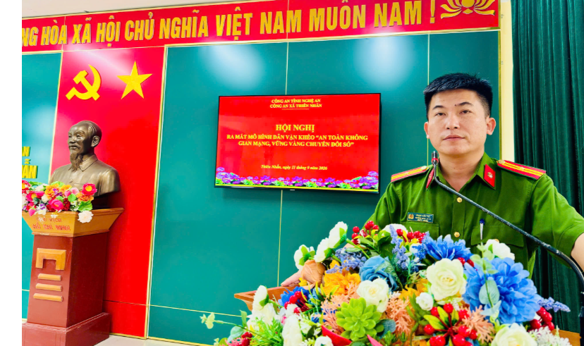 Công an xã Thiên Nhẫn ra mắt mô hình Dân vận khéo: “An toàn không gian mạng, vững vàng chuyển đổi số”