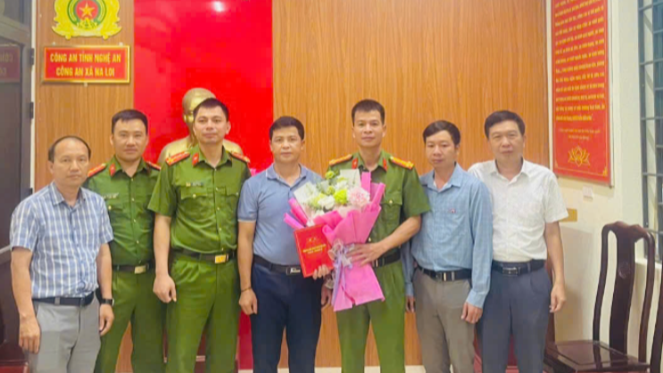Công an xã Na Loi đón nhận tình cảm, sự động viên nhân kỷ niệm 81 năm ngày truyền thống Công an nhân dân