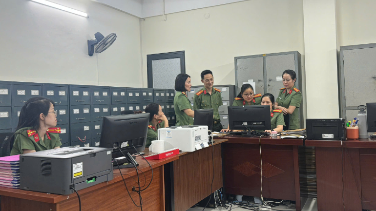 Phòng Hồ sơ nghiệp vụ chủ động chuẩn bị, phục vụ hiệu quả công tác kiểm tra tại Công an các phường, xã và các phòng nghiệp vụ
