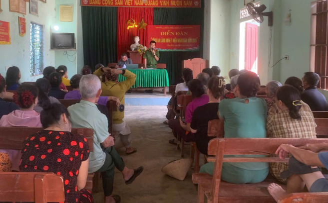 Công an xã Đông Hiếu tổ chức Diễn đàn 