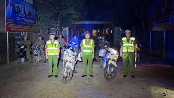 Công an xã Tam Hợp tăng cường tuần tra, kiểm soát, bảo đảm trật tự, an toàn giao thông
