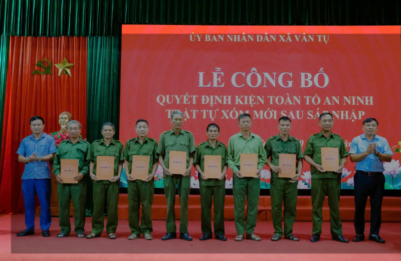 Tham mưu kiện toàn lực lượng tham gia bảo vệ an ninh, trật tự ở cơ sở sau sắp xếp, sáp nhập xóm