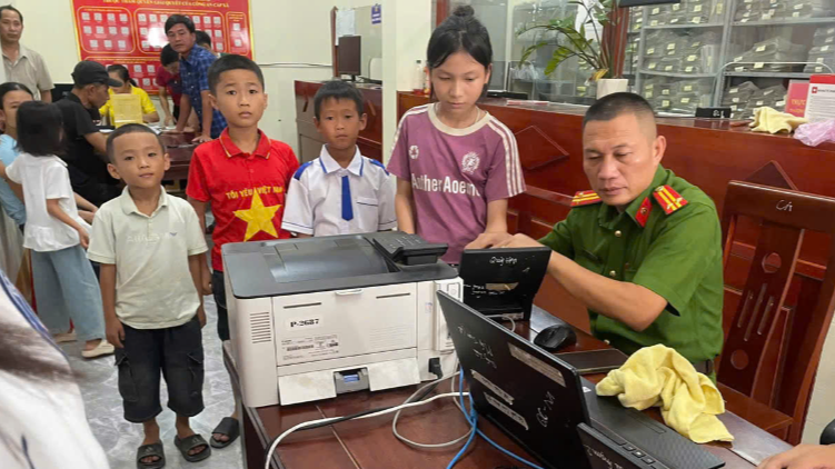 Công an xã Thuần Trung xuyên ngày, xuyên đêm vì Nhân dân phục vụ