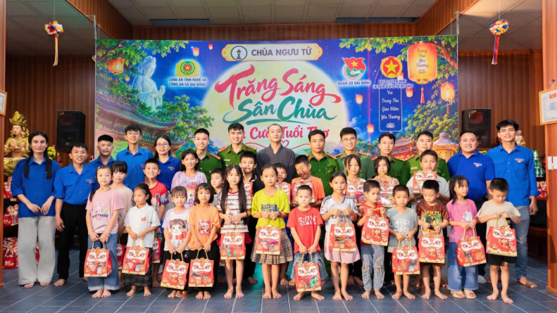 Rộn ràng đêm hội trăng rằm tại xã Đại Đồng