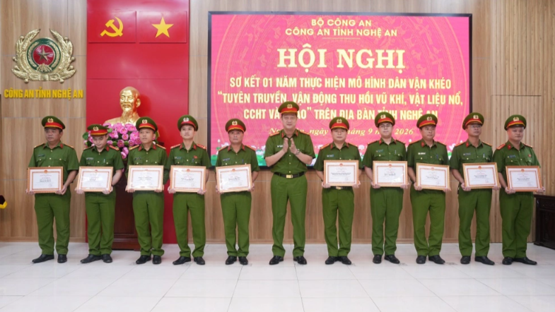 Sơ kết 01 năm thực hiện mô hình dân vận khéo “Tuyên truyền, vận động thu hồi vũ khí, vật liệu nổ, công cụ hỗ trợ và pháo”