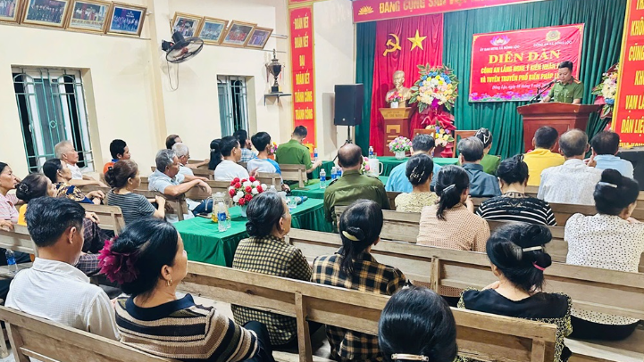 Công an xã Đông Lộc tổ chức Diễn đàn “Công an lắng nghe ý kiến Nhân dân”