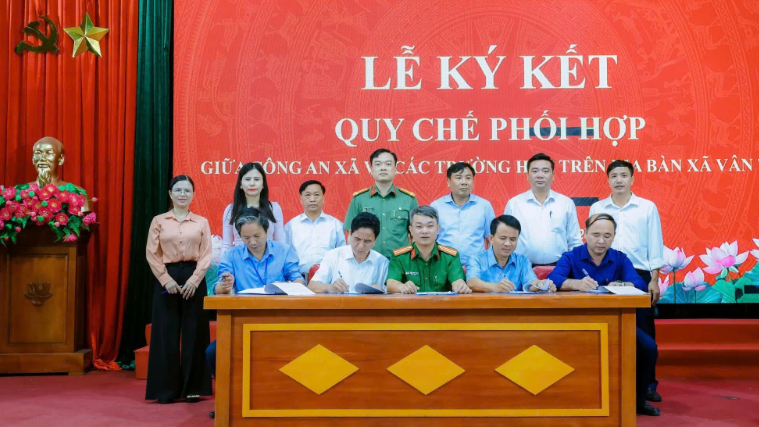 Lễ ra mắt mô hình “Công an xã Vân Tụ 3 đồng hành cùng nhà trường”