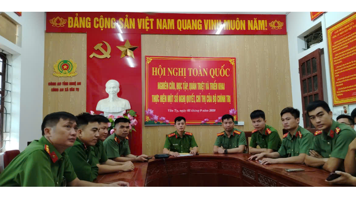 Công an xã Vân Tụ tham gia Hội nghị quán triệt các nghị quyết, chỉ thị của Bộ Chính trị