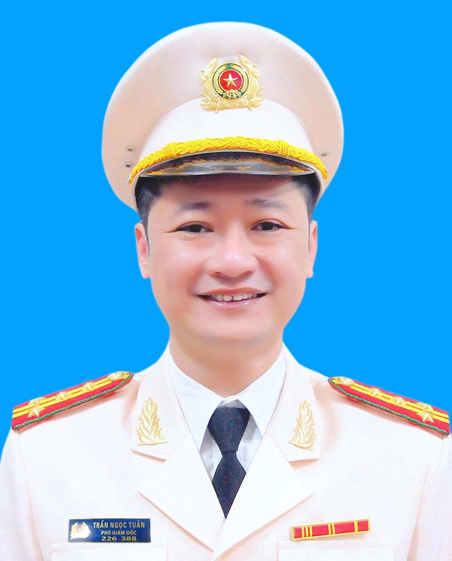Đồng chí: Trần Ngọc Tuấn
Năm sinh: 1978
Quê quán: tỉnh Nghệ An.
Chức vụ: Phó Giám đốc Công an tỉnh Nghệ An (T7/2022 đến nay)