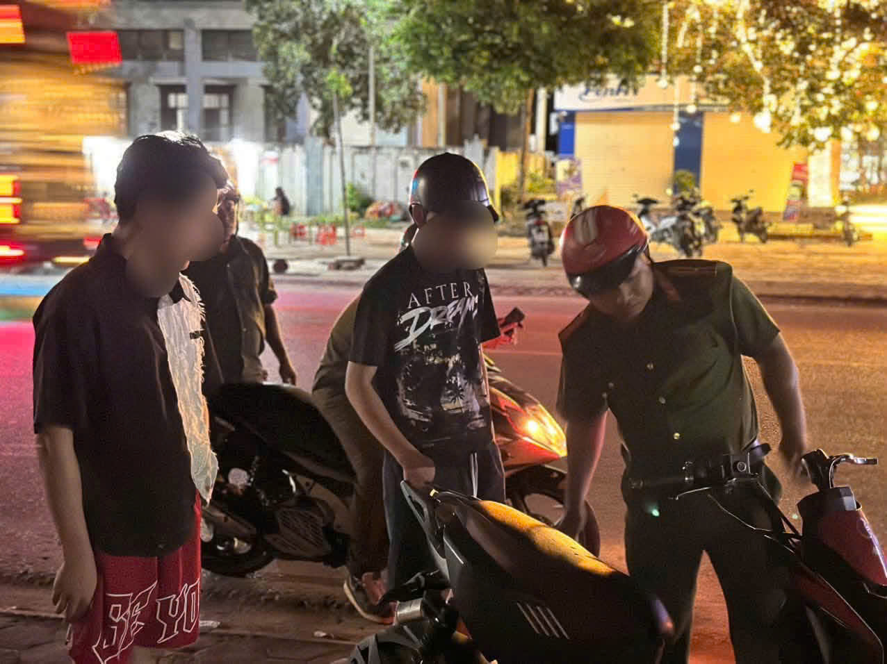 Tăng cường kiểm danh, kiểm diện thanh thiếu niên “chưa ngoan” và tuần tra vũ trang phòng ngừa thanh thiếu niên vi phạm pháp luật