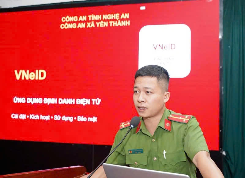Công an xã Yên Thành tổ chức Hội nghị tập huấn kỹ năng số cho Tổ Công nghệ số cộng đồng