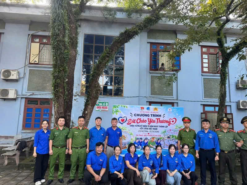Công an xã Yên Thành phối hợp tổ chức chương trình “Bát cháo yêu thương”
