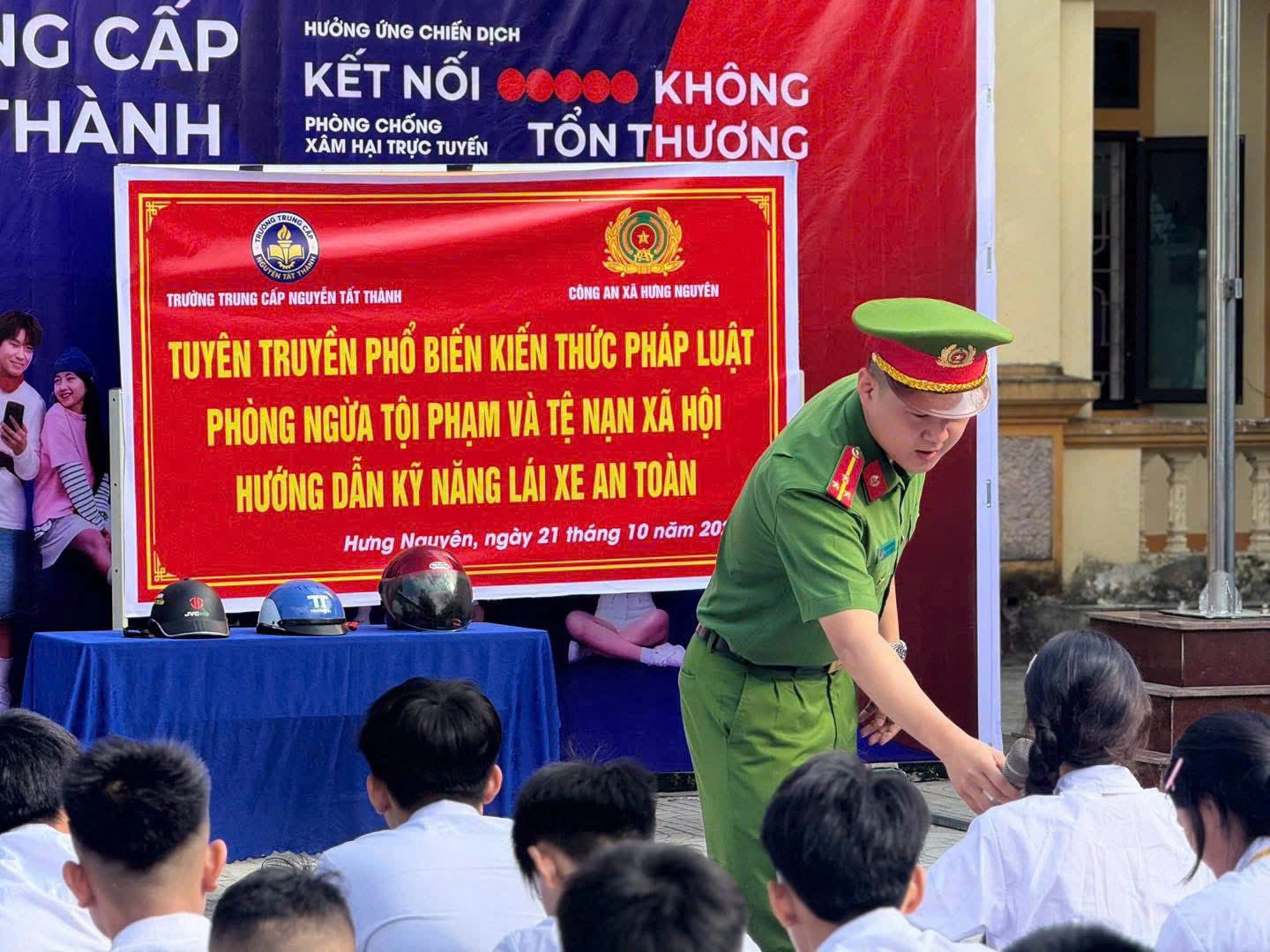 Công an xã Hưng Nguyên tuyên truyền pháp luật, kỹ năng phòng cháy, chữa cháy