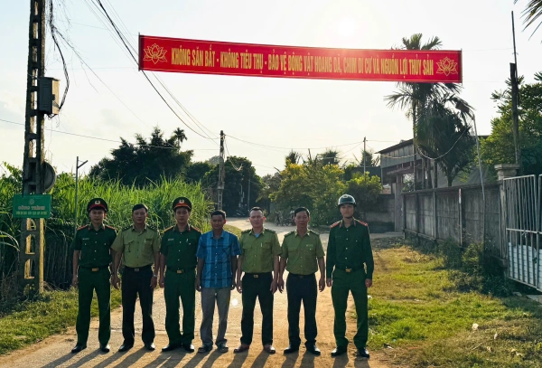 Công an xã Nghĩa Khánh tuyên truyền bảo vệ động vật hoang dã, chim di cư