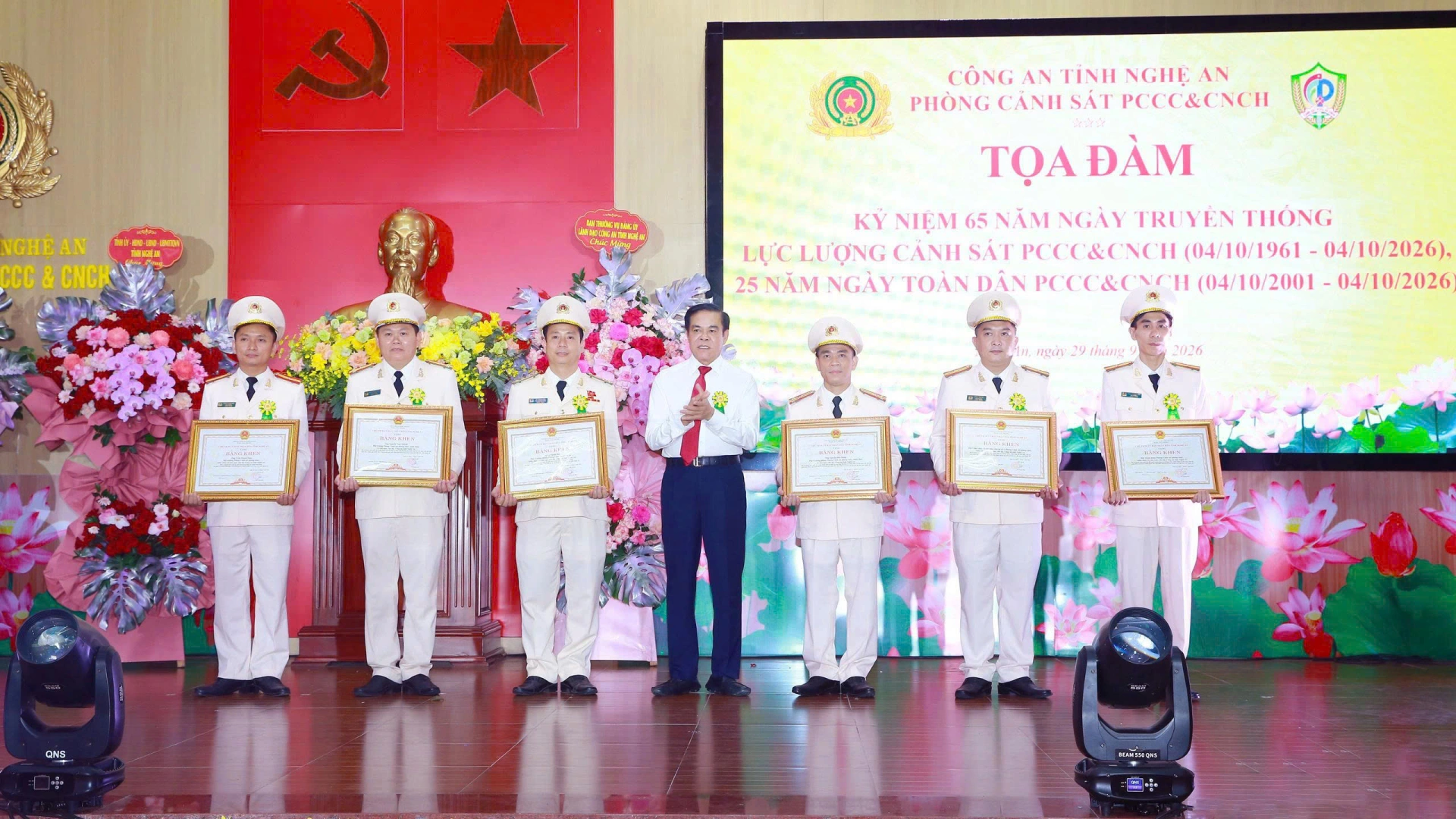 Lực lượng Cảnh sát phòng cháy, chữa cháy và cứu nạn, cứu hộ Công an Nghệ An - 65 năm vì bình yên cuộc sống