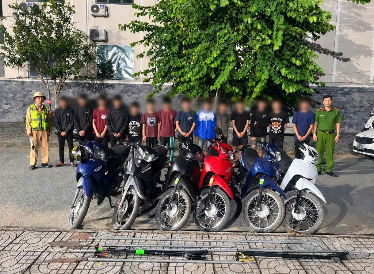 Công an xã Đại Đồng kịp thời ngăn chặn nhóm thanh, thiếu niên mang hung khí, chuẩn bị đua xe, gây rối