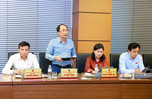 Bảo vệ an ninh dữ liệu, cắt giảm tối đa thủ tục hành chính không cần thiết