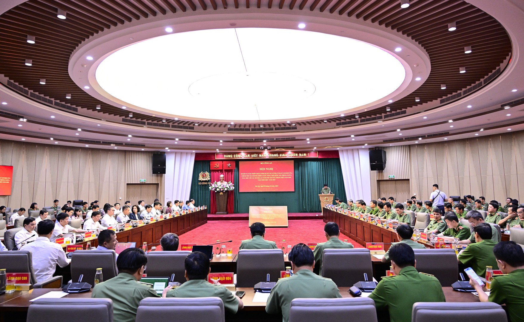 Toàn cảnh Hội nghị.