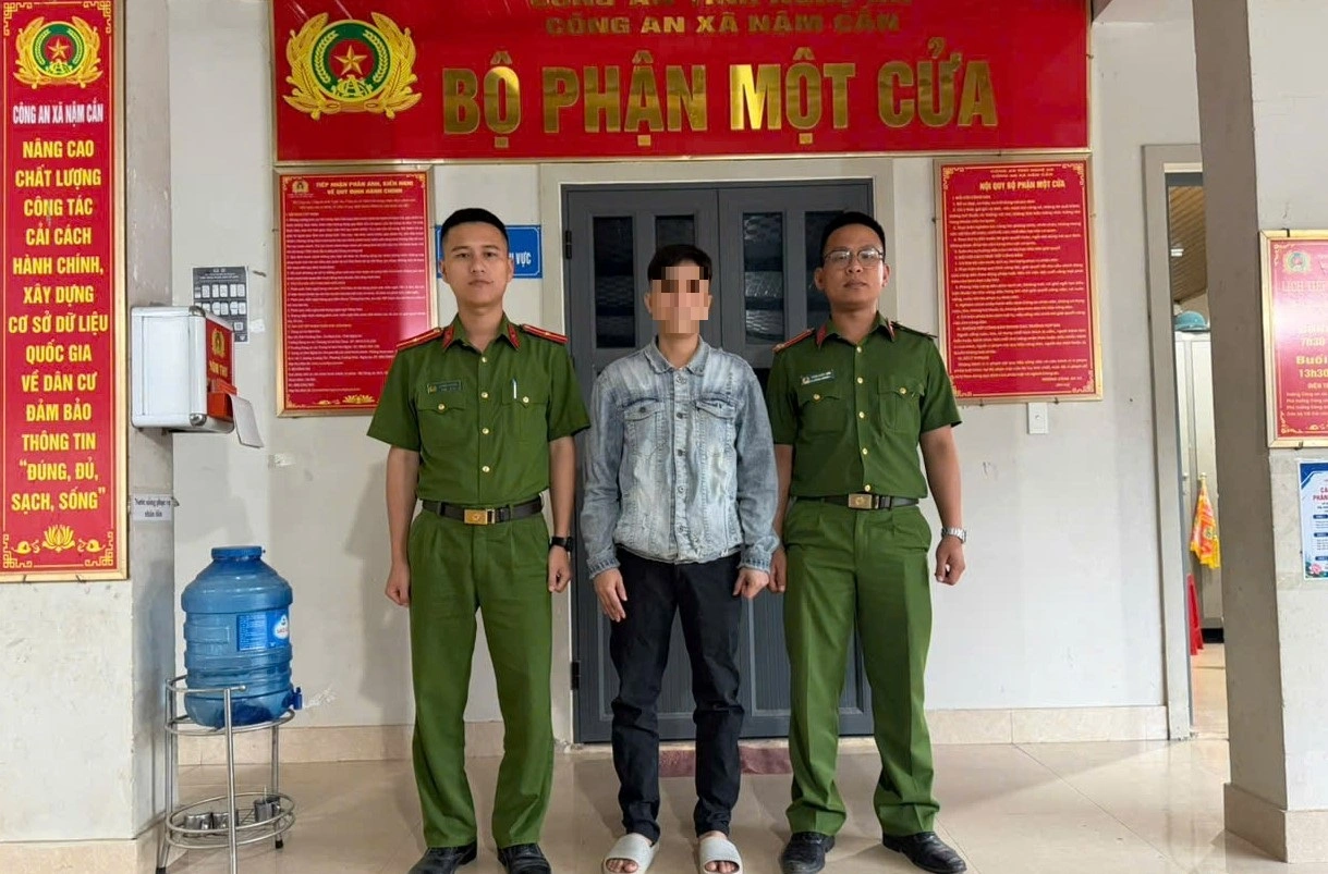 Công an xã Nậm Cắn kịp thời ngăn chặn công dân có ý định xuất cảnh trái phép, hỗ trợ trở về với gia đình