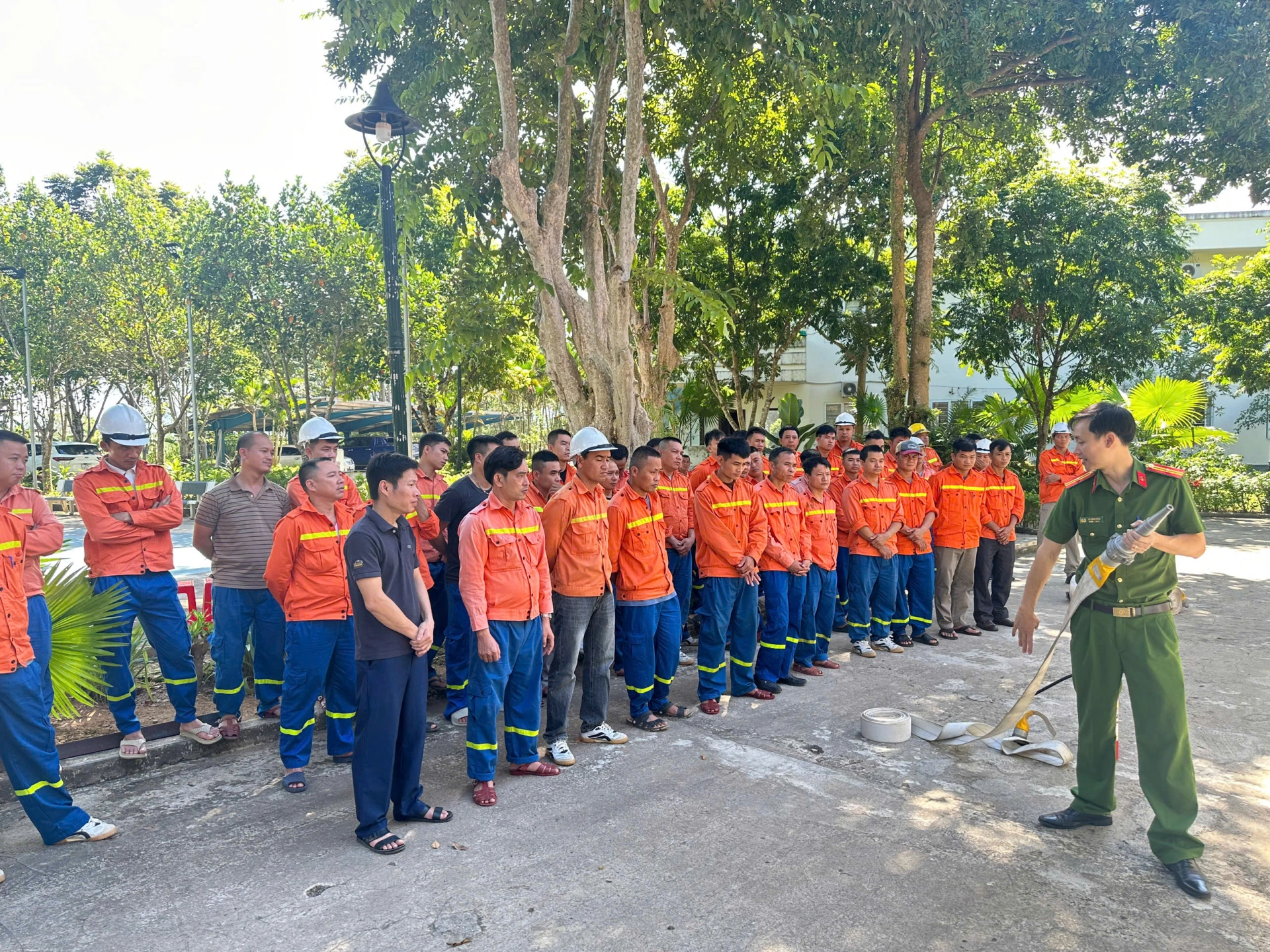 Hướng dẫn kỹ năng phòng cháy, chữa cháy và cứu nạn, cứu hỏa