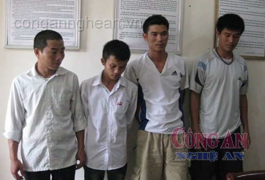 Phá nhiều ổ bạc tại gia