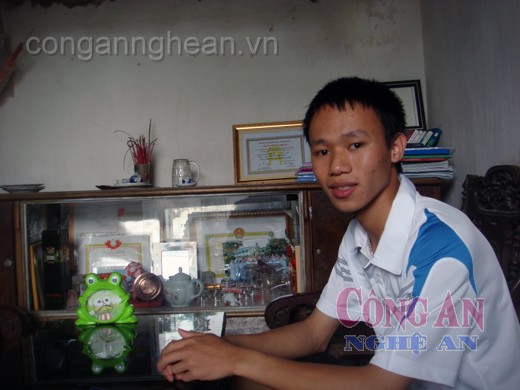 Lê Mạnh Quý và nghị lực vượt khó học giỏi