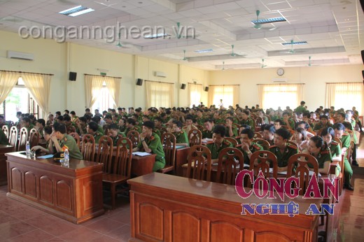 Công an TP Vinh tổ chức tập huấn nghiệp vụ