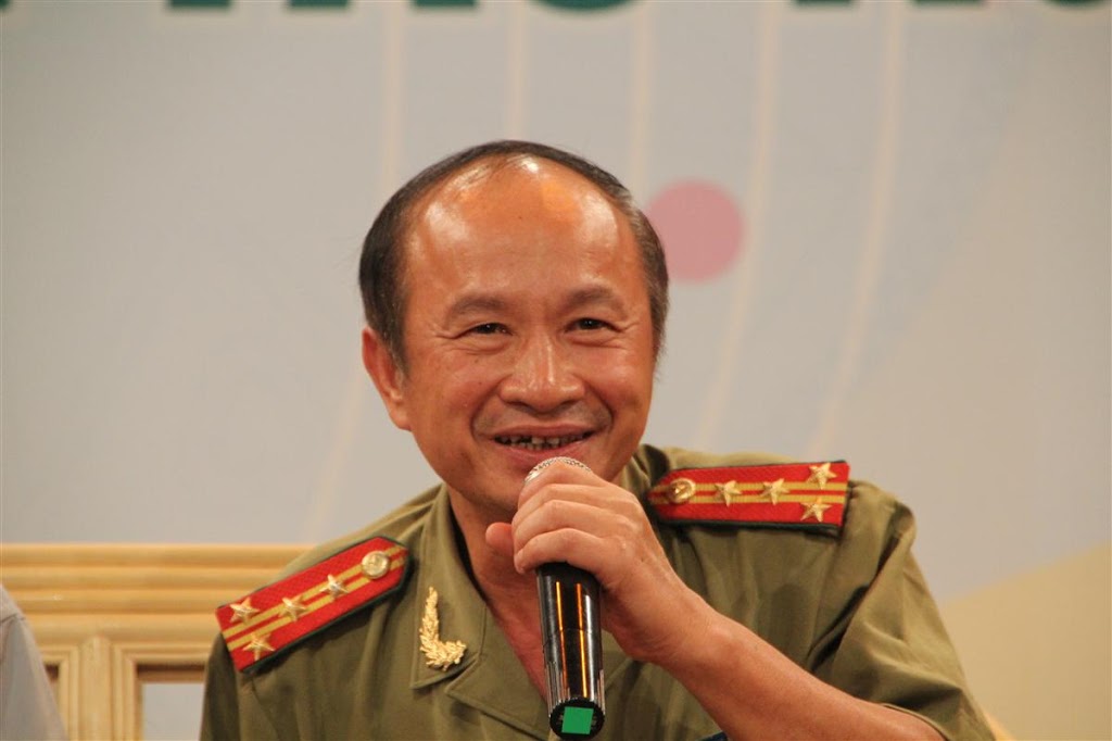 Làm báo phải biết cầu thị