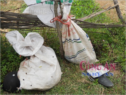 Một ‘cẩu tặc’ bị đánh chết, đốt xe