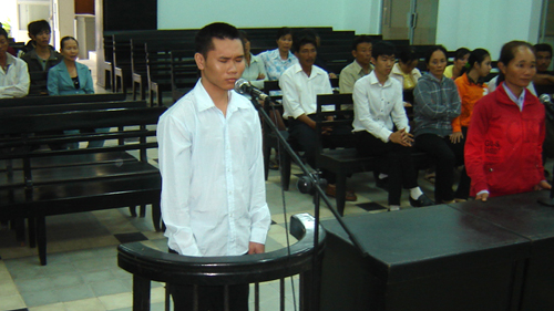 Hiếp dâm cả trẻ khuyết tật