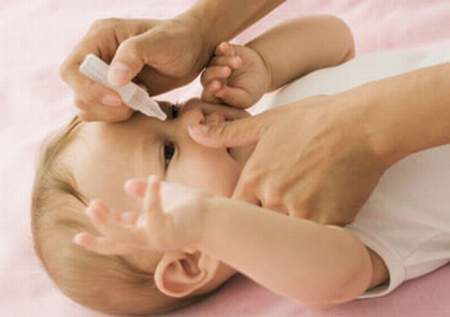 Thuốc nhỏ mắt, nhỏ mũi có thể gây ngộ độc 1
