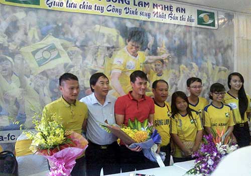 Công Vinh muốn kết thúc sự nghiệp ở SLNA, Bóng đá Việt Nam, Bóng đá, cong vinh, slna, CĐV SLNA, cong vinh sang nhat, cong vinh xuat ngoai, song lam nghe an, huu thang, hlv huu thang, vleague, bong da viet nam, tin chuyen nhuong, bong da viet nam, bong da, bongda, bao bong da, bong da 24h, bong da so, tin bong da, ket qua bong da, lich thi dau bong da, bang xep hang bong da, bao