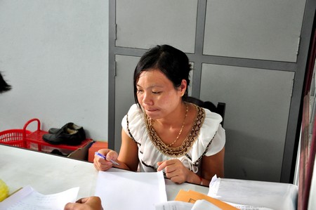 Và Nông Thị Bé tại cơ quan công an