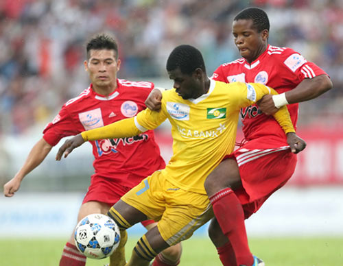 Cuộc đua vô địch V-League 2013: Hai đánh một..., Bóng đá Việt Nam, Bóng đá, v-league, bong da viet nam, lich thi dau bong da, bong da, bongda, bong da so, ket qua bong da, tin bong da, bong da 24h, bao, bao bong da