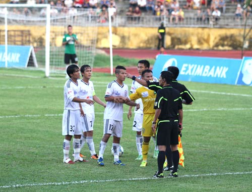 SLNA – SHB.ĐN 2 - 1: Món quà cho chủ nhà - 1