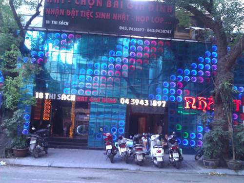 Ẩn họa chết người từ  biển quảng cáo điện tử 1