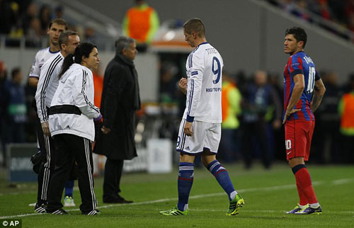 Chelsea đại thắng, Mourinho nổ tưng bừng - 4