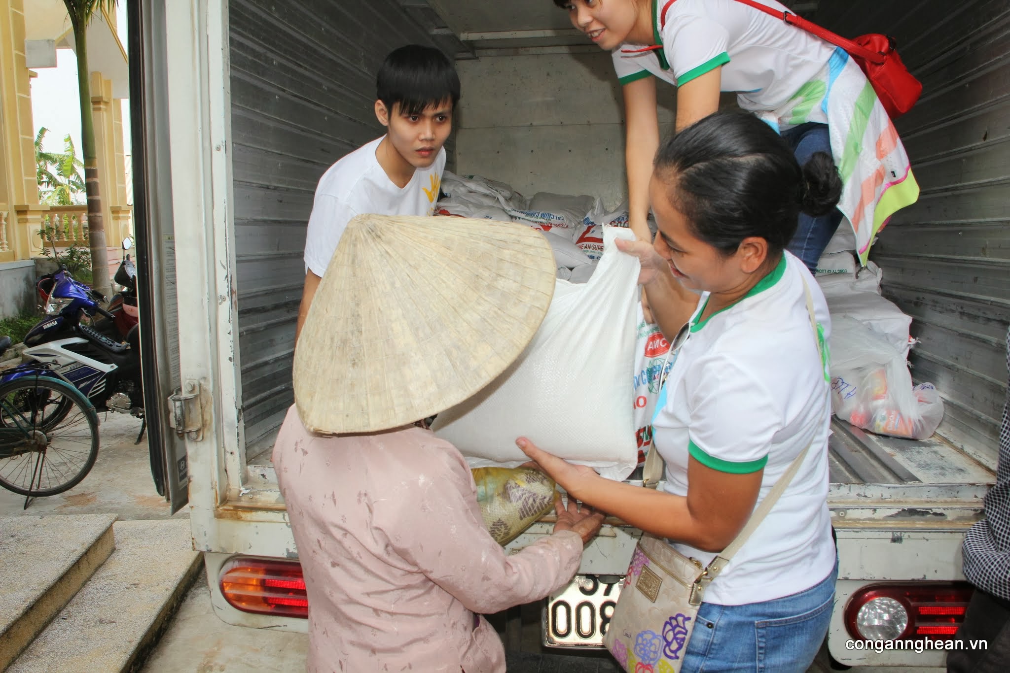 Quý nhất với người dân Quỳnh Trang hiện nay là gạo 