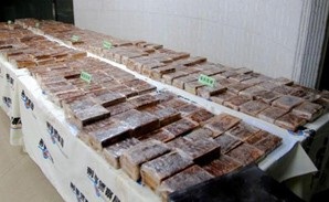 Bắt hơn 6.000 tỷ đồng heroin trên chuyến bay từ Việt Nam