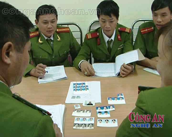 Phòng cảnh sát Truy nã tội phạm Công an Nghệ An họp bàn phương án vào Nam bắt tội phạm
