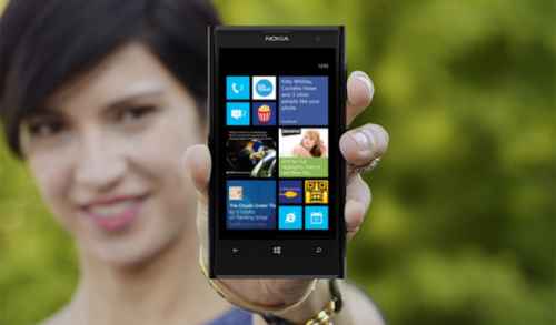 Apple đau đầu vì bị Windows Phone vượt mặt