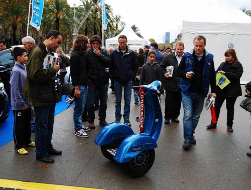 Vespa Segway hai bánh cực 