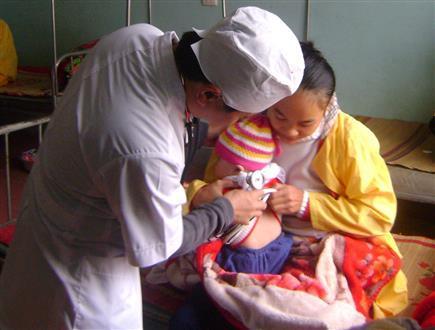 Trẻ nhỏ, người già nhập viện vì lạnh