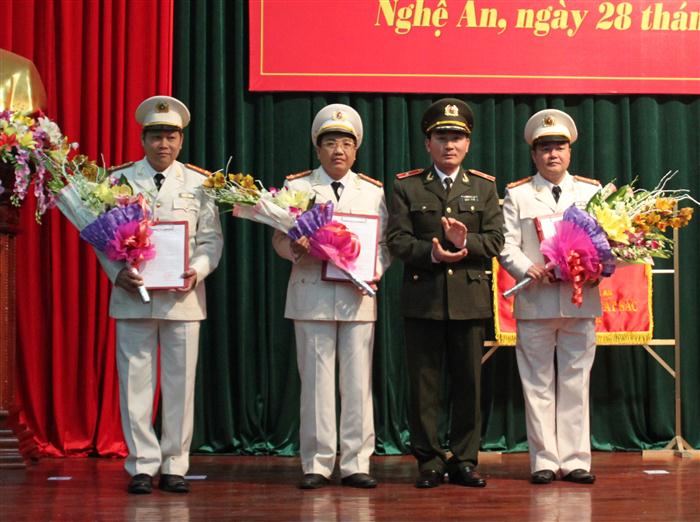 Công an Nghệ An: Công bố quyết định thăng cấp bậc hàm