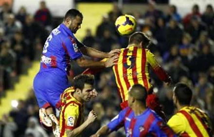 Levante – Barca: Phòng thủ kiên cố