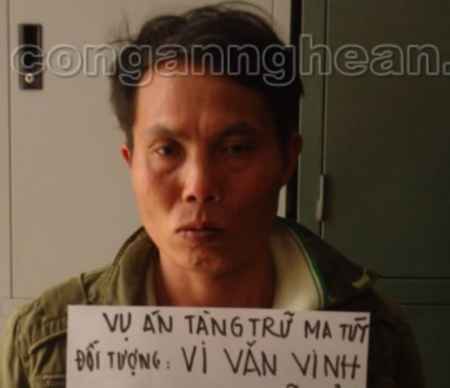 Bắt kẻ tàng trữ ma túy giữa đêm khuya